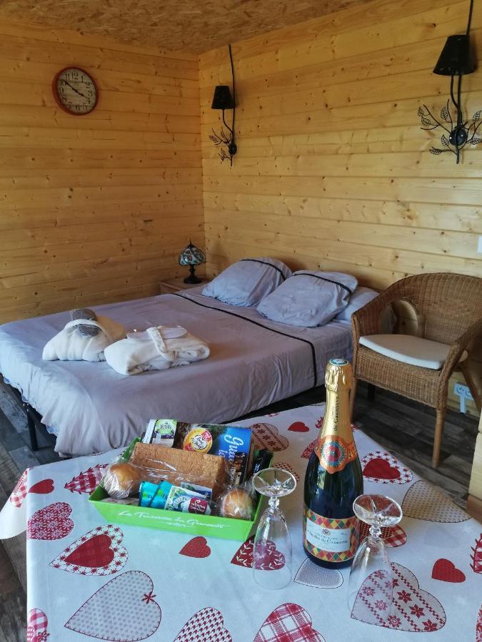 Charmant Chalet Pour 2 Personnes Spa Prive Massillargues-Attuech Zewnętrze zdjęcie