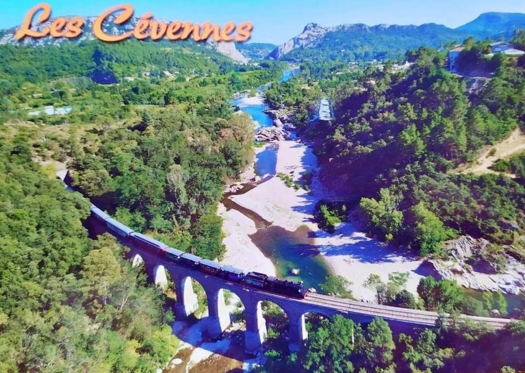 Charmant Chalet Pour 2 Personnes Spa Prive Massillargues-Attuech Zewnętrze zdjęcie
